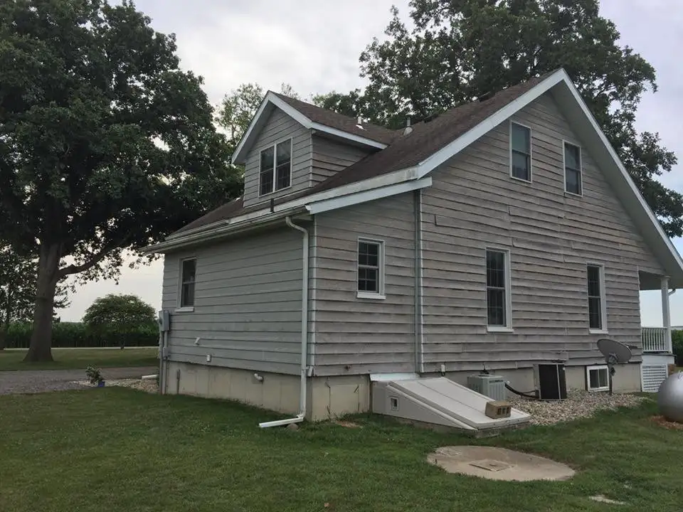 Germantown Seamless Guttering & Siding Inc. - recent projects, home in need of new siding installation - Clinton County, IL